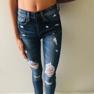 Mudd Medium Wash Low Rise Ripped Skinny Jeans Sz 0